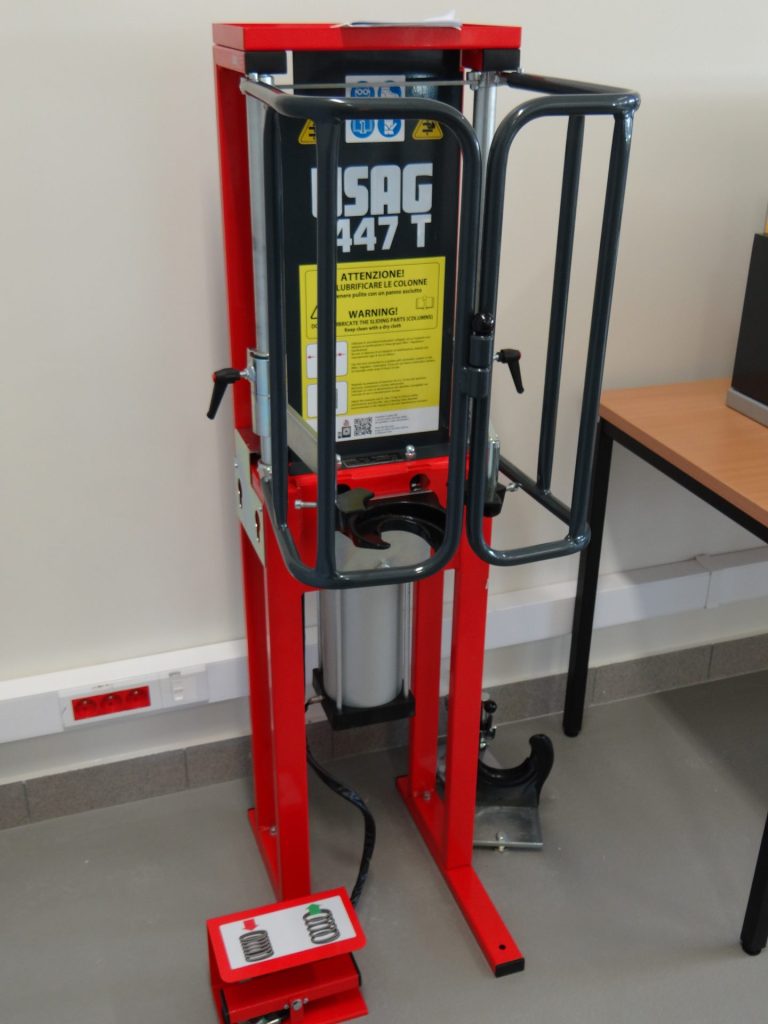 Wyposażenie sal PCKZ w Łańcucie