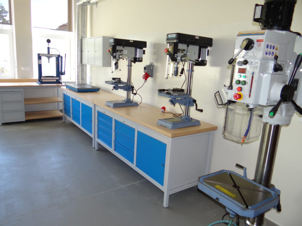 Wyposażenie sal PCKZ w Łańcucie