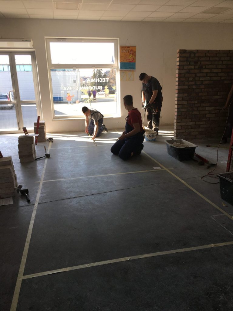 Uczestnicy konkursu Murarz roku 2023