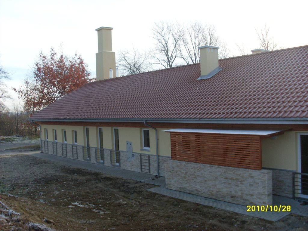 Budynek tuż przed zakończeniem prac budowlanych